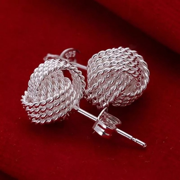 NWT Silver Mesh Knot Stud Earrings - Picture 4 of 5